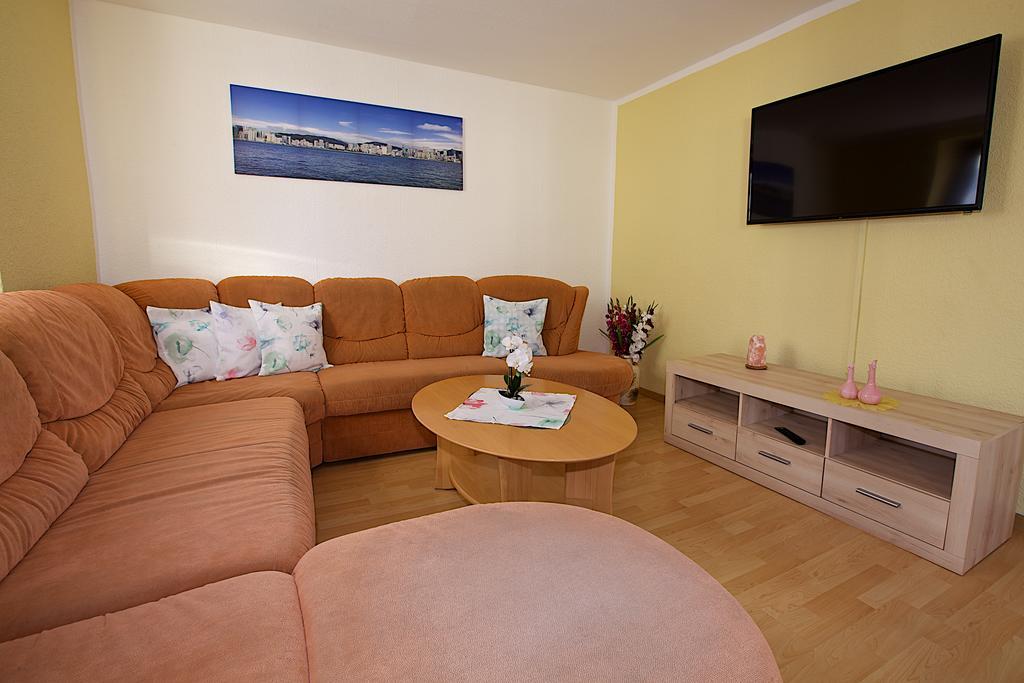Apartment Fewo Efosa Kappel-Grafenhausen Eksteriør billede